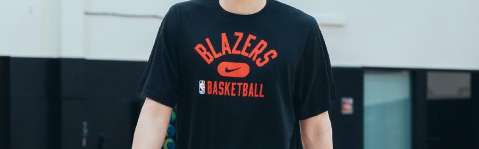 杨瀚森8月训练曝光：参加力量技术训练5v5对抗 提升攻防速度强度